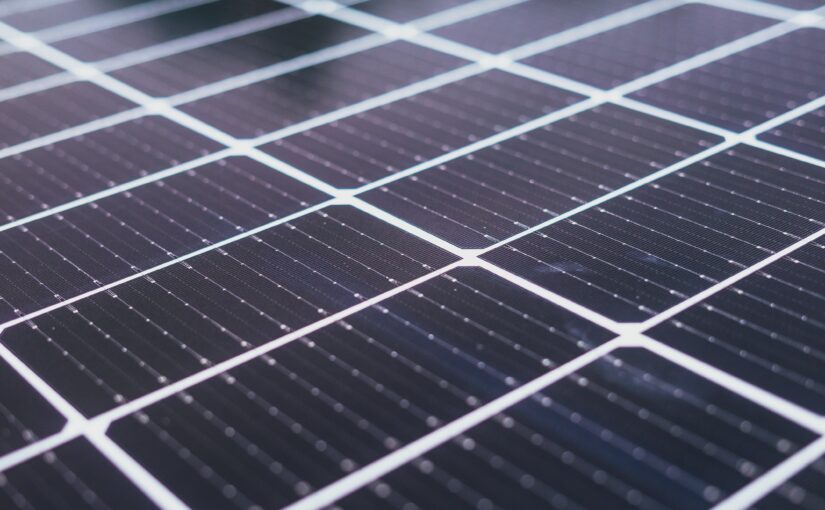 What are the advantages of a solar panel?