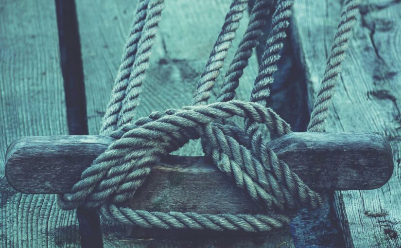 What do you call the rope of a boat?